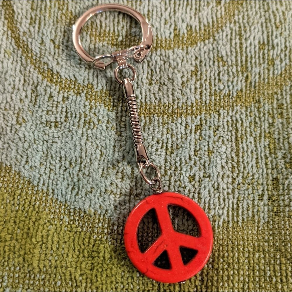 Red Dyed Howlite ☮️ Peace✌️Sign Keychain - Picture 2 of 10